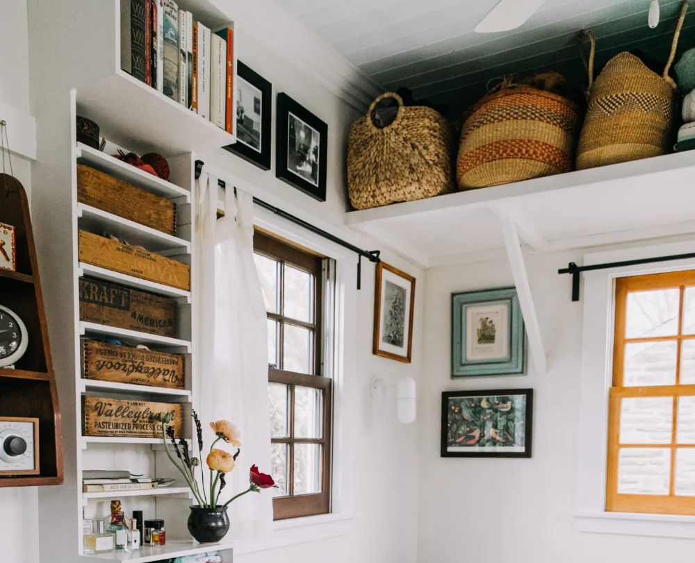 How to Maximize Vertical Space in a Small Apartment (Without It Looking Like a Storage Unit)