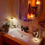 21 Landlord-Approved Bathroom Decor Ideas That Survive Humidity and Move-Out Inspections