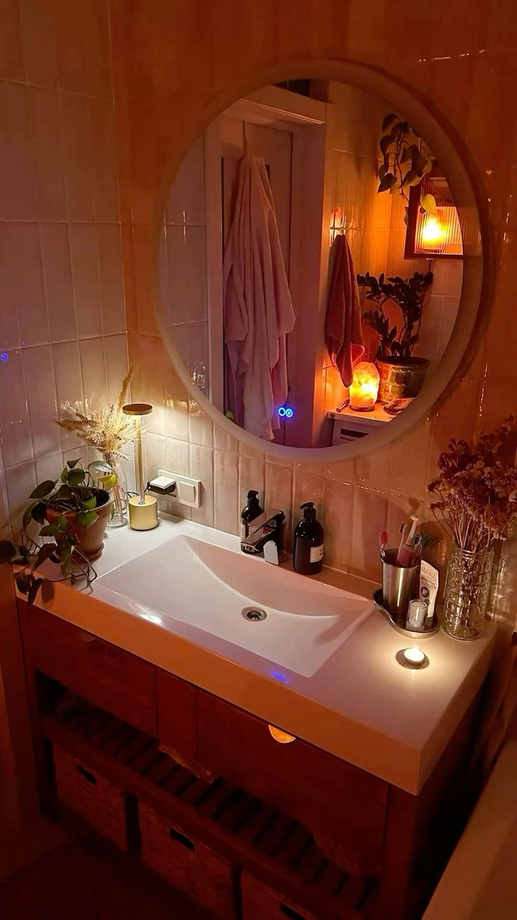 21 Landlord-Approved Bathroom Decor Ideas That Survive Humidity and Move-Out Inspections